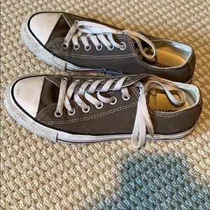 Low converse sneakers